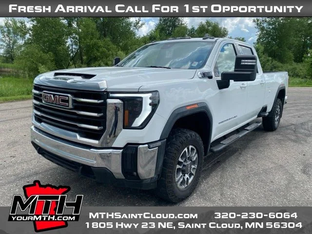 Certified Used 2024 White GMC SLE image 4