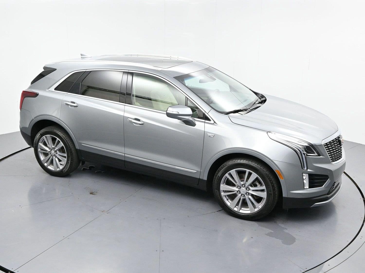 Used 2024 Argent Silver Metallic Cadillac Premium Luxury image 37