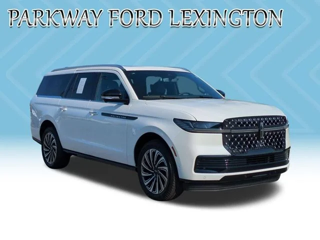 Used 2025 White Lincoln Black Label image 7