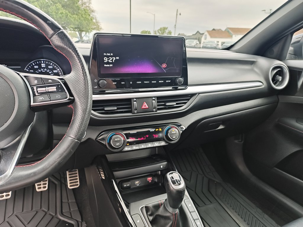 Used 2023 Black Kia GT image 19
