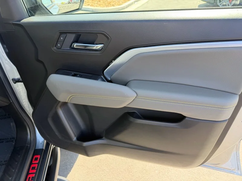 Used 2025 Sterling Gray Metallic Chevrolet ZR2 image 19