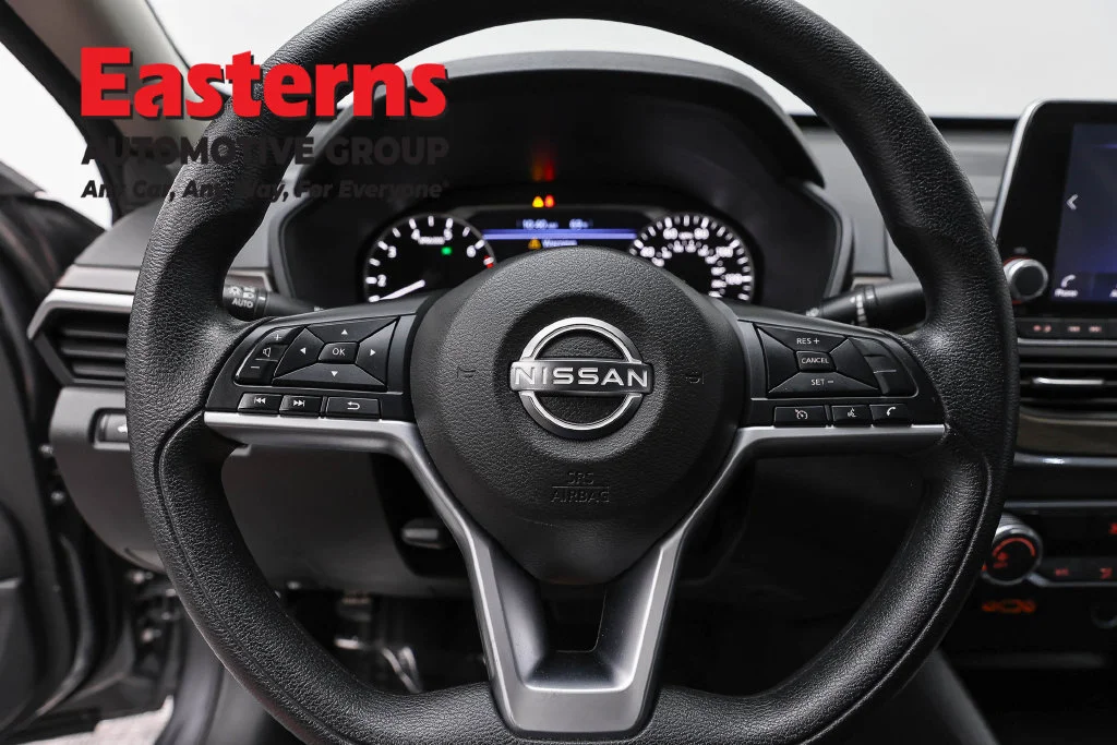 Used 2024 Gray Nissan 2.5 SV image 10
