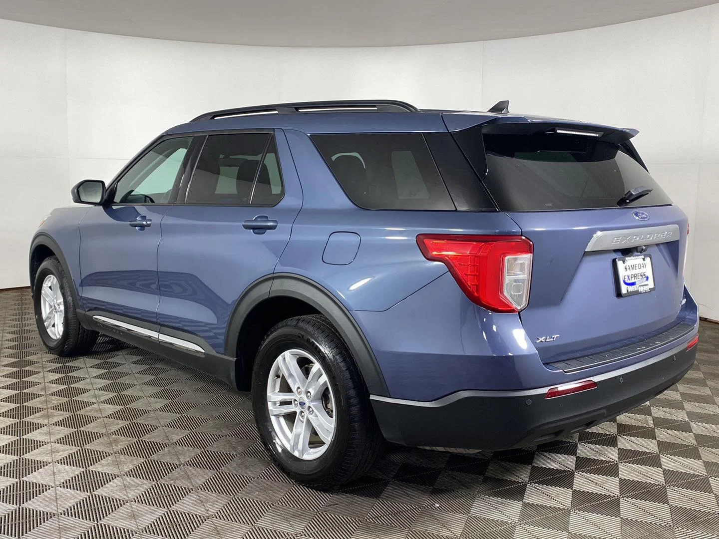 Used 2021 Infinite Blue Metallic Tinted Clearcoat Ford XLT image 31