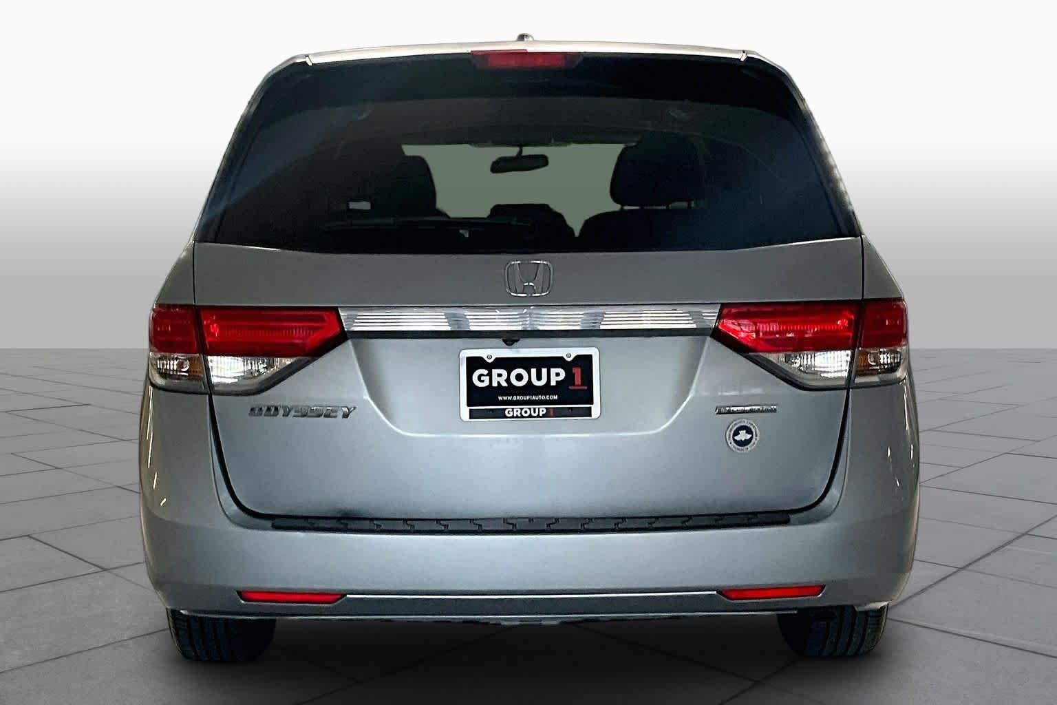 Used 2016  Honda SE image 4