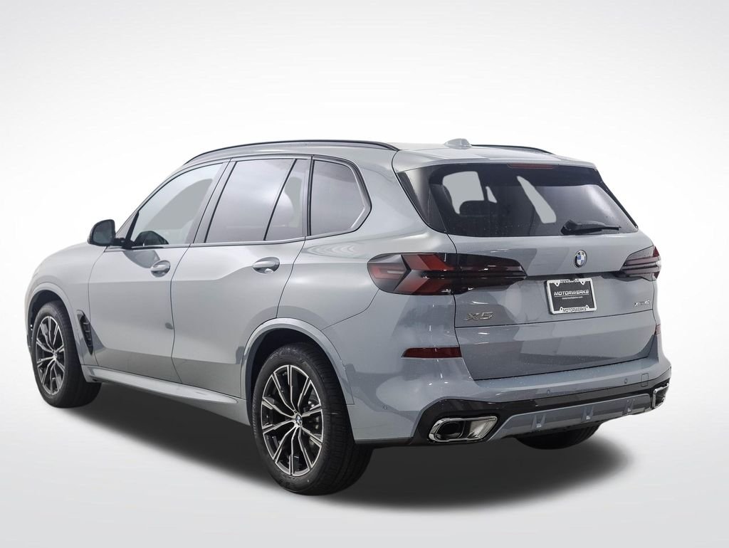 Used 2026 Gray Metallic BMW xDrive40i image 3