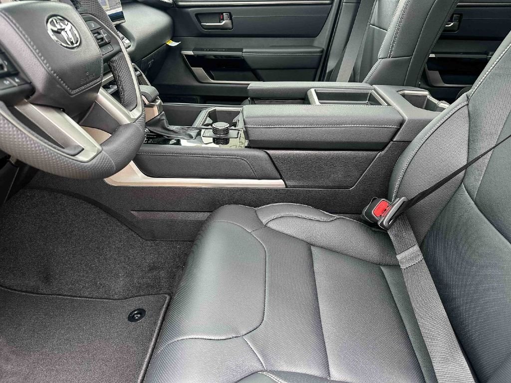 2026 Toyota Tundra Limited - Photo 9