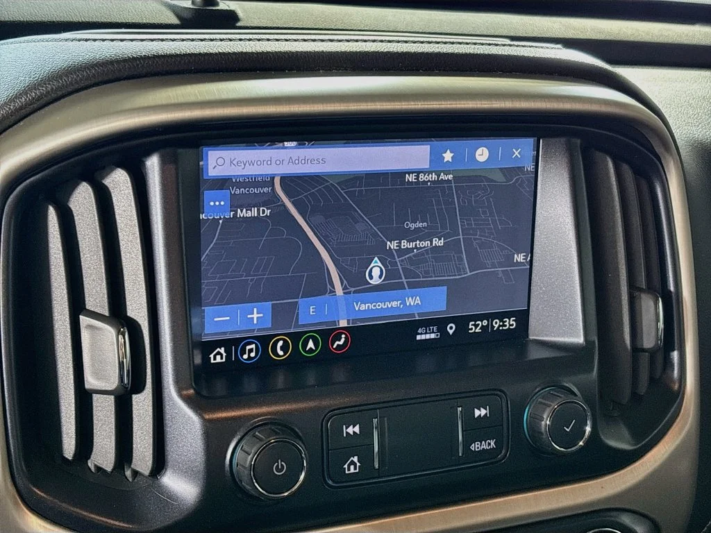 Used 2019 Blue GMC Denali image 16