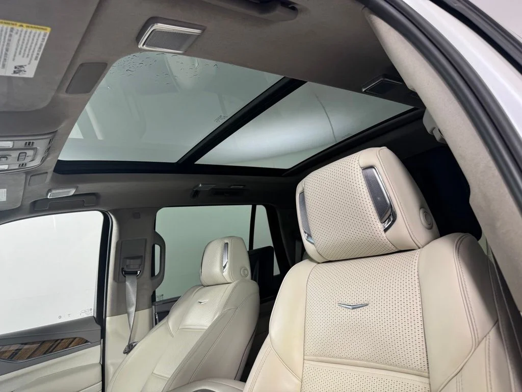 Used 2024 Crystal White Tricoat Cadillac Sport Platinum image 16