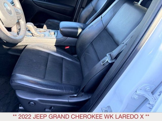 Certified Used 2022 White Jeep Laredo X image 13