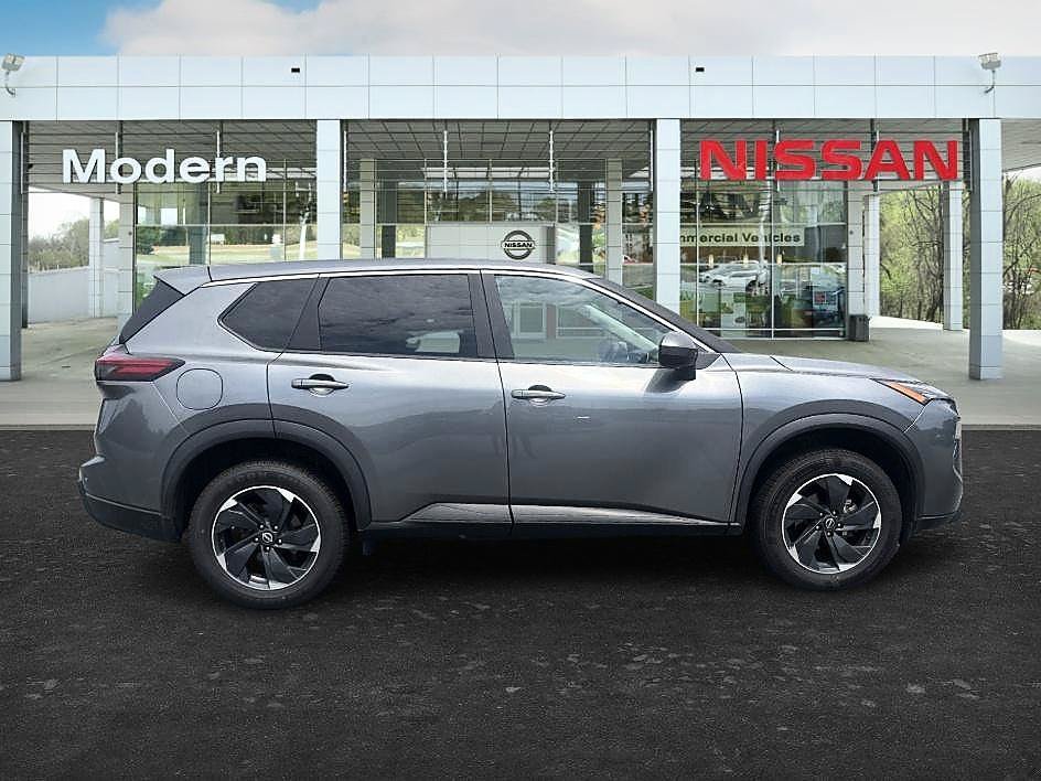 Used 2025 Gun Metallic Nissan SV image 6
