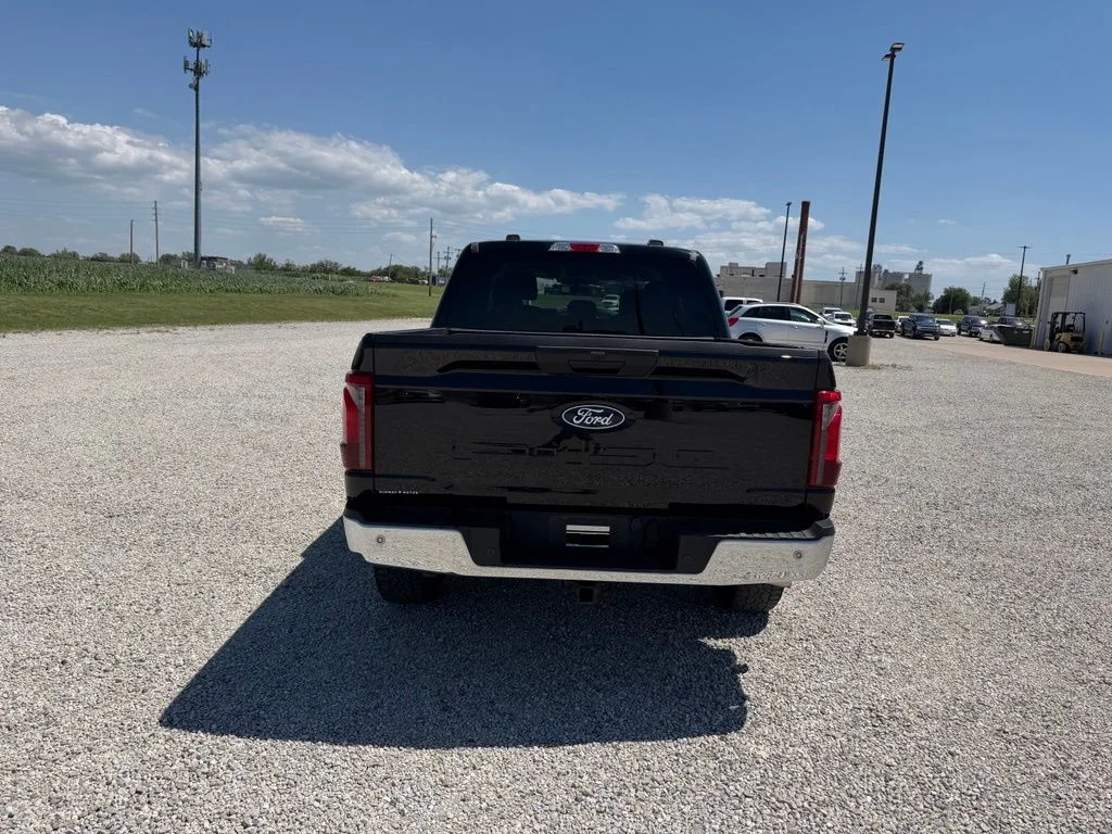 Used 2025 Black Ford XLT image 5