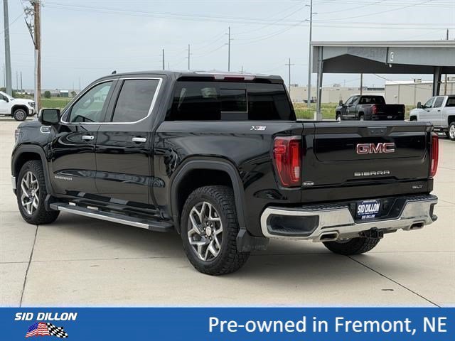 Used 2024 Onyx Black GMC SLT image 6