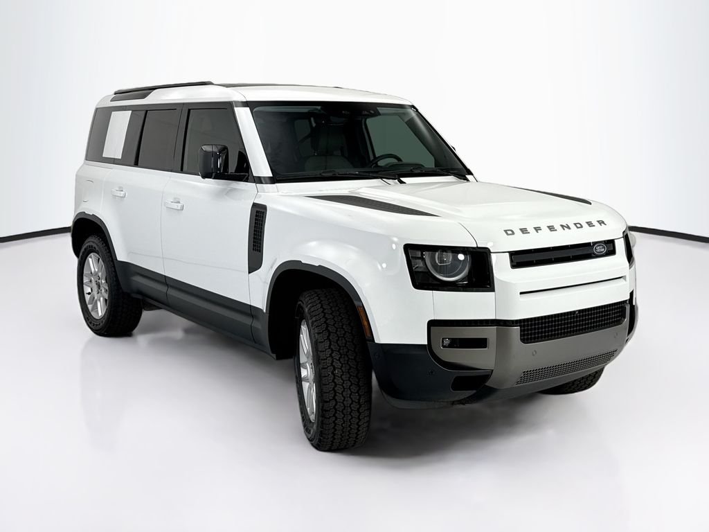Certified Used 2026 Fuji White Land Rover S image 3