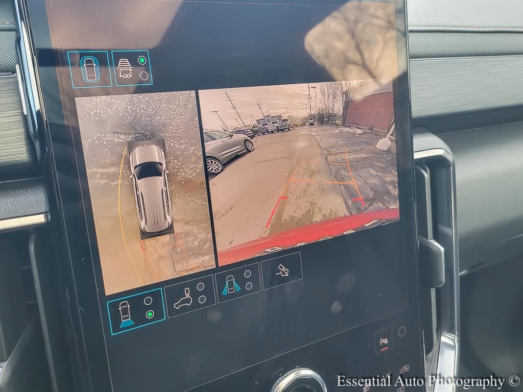 2024 GMC ACADIA - Image 16