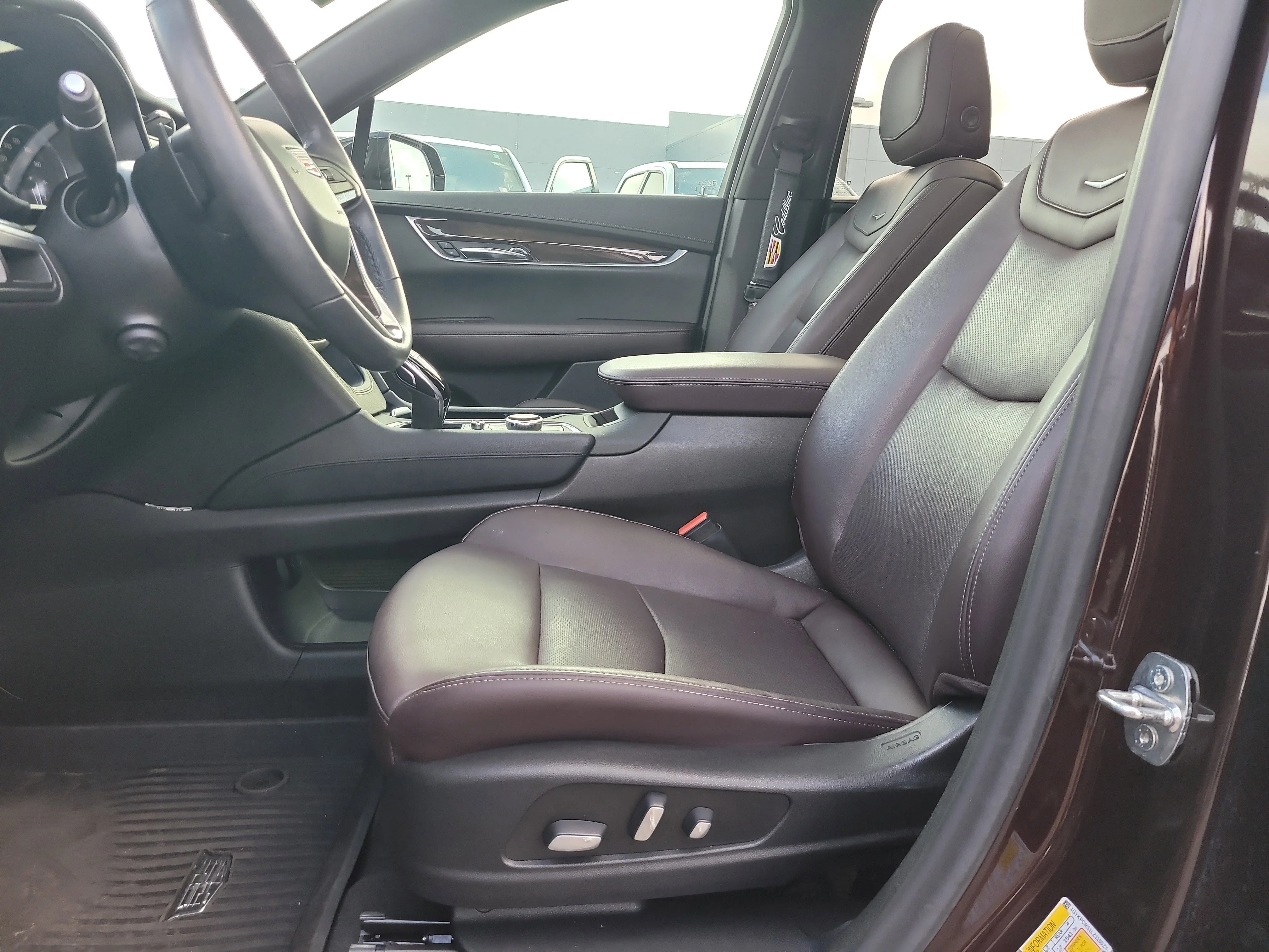 Used 2020 Garnet Metallic Cadillac FWD Premium Luxury image 18