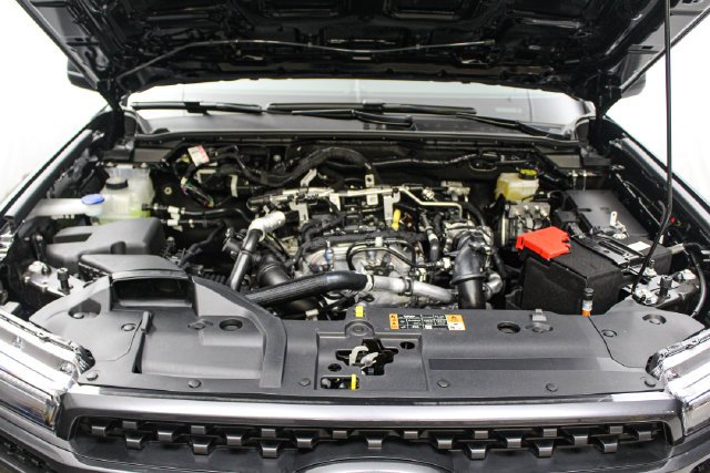 New 2026 Shadow Black Ford XLT image 23