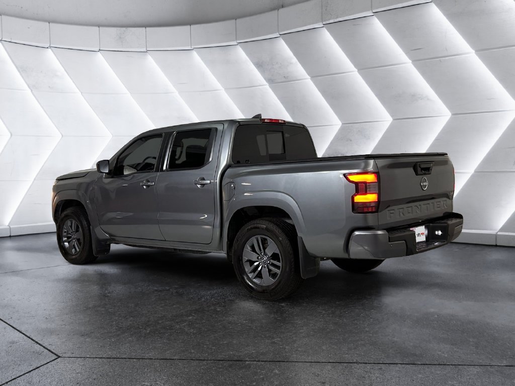 Used 2025 Gray Nissan SV image 6
