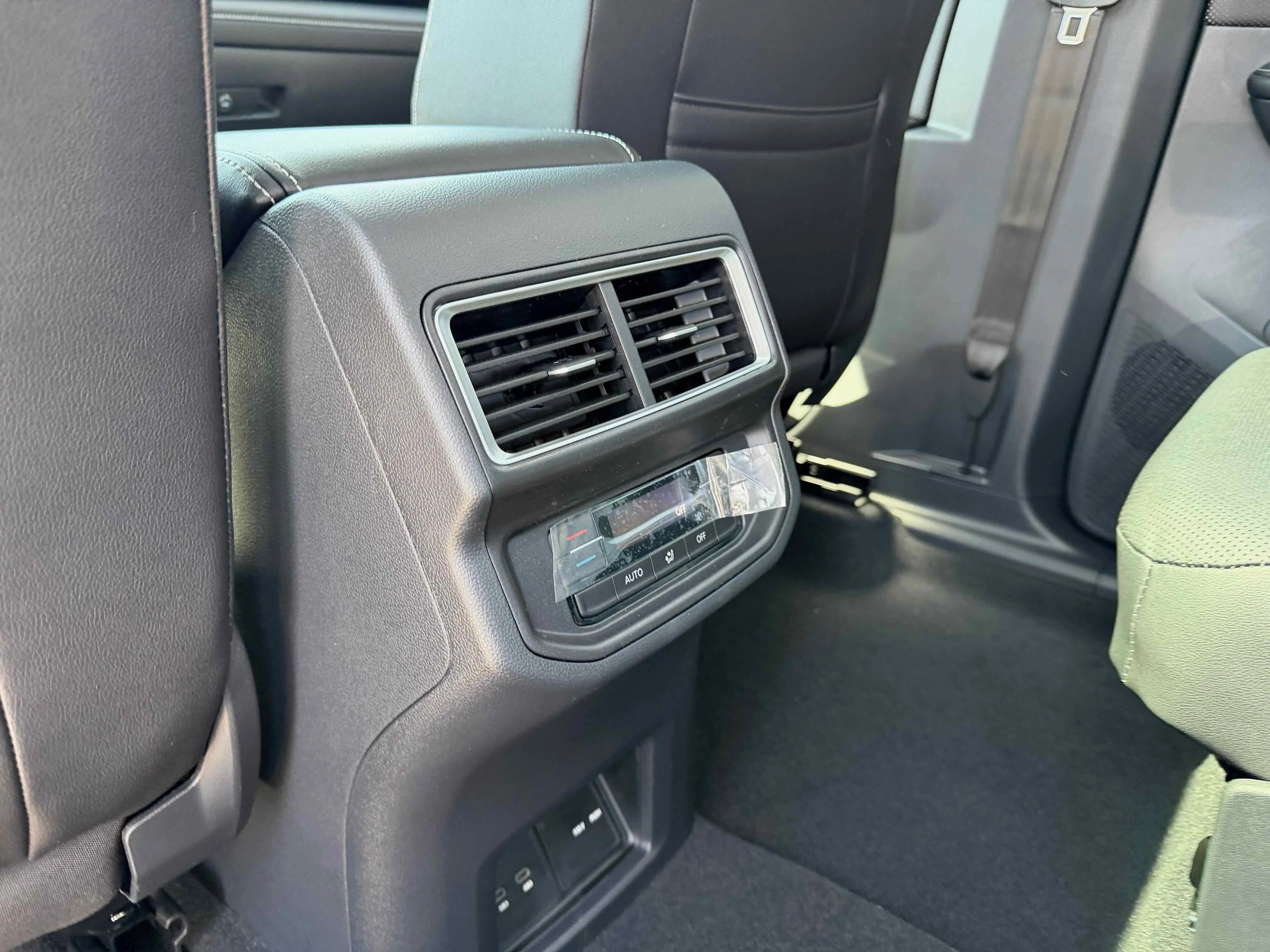 New 2026 Deep Black Volkswagen 2.0T SE w/Technology image 25