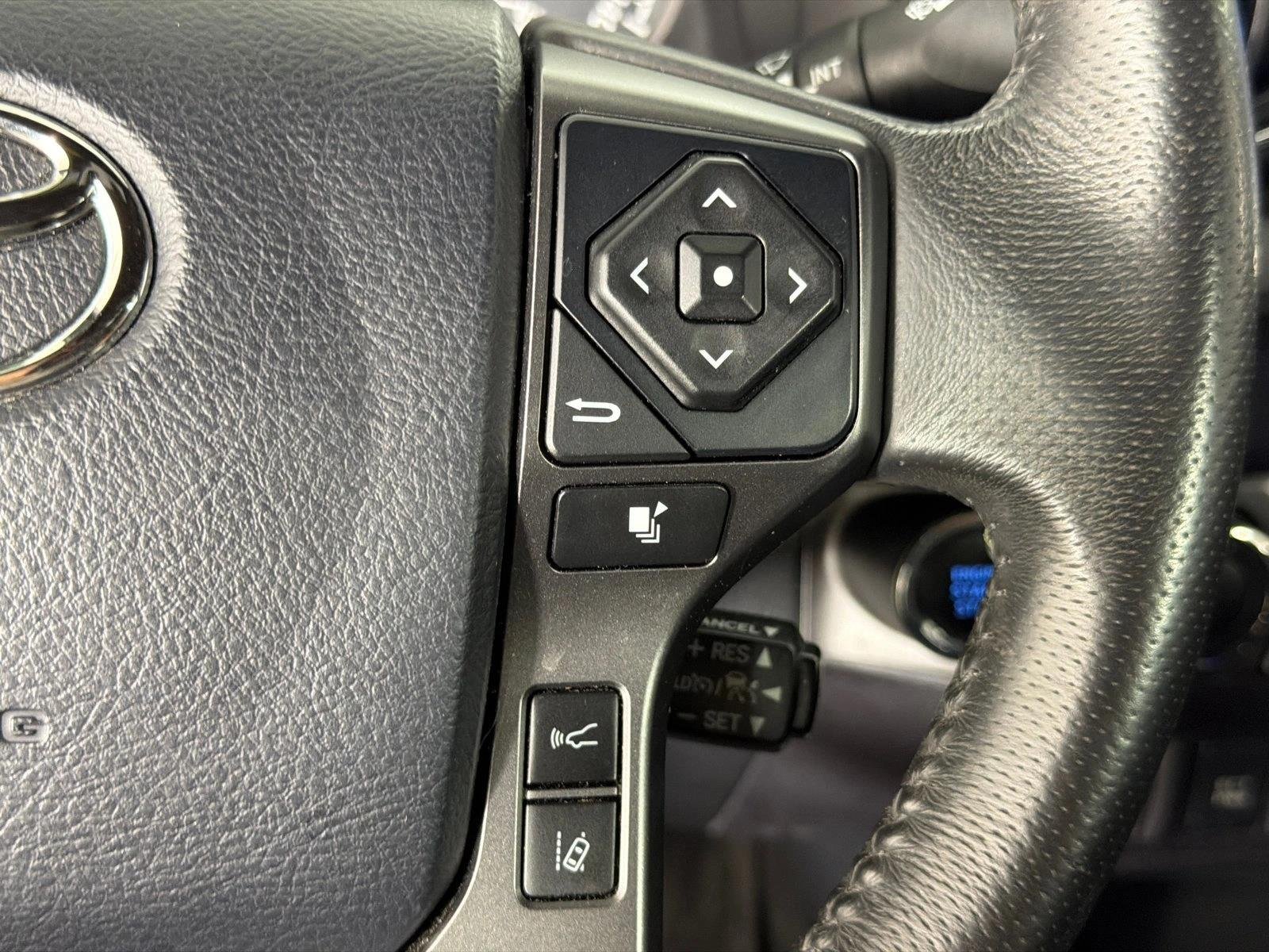 Used 2019 Super White Toyota TRD Off Road image 25