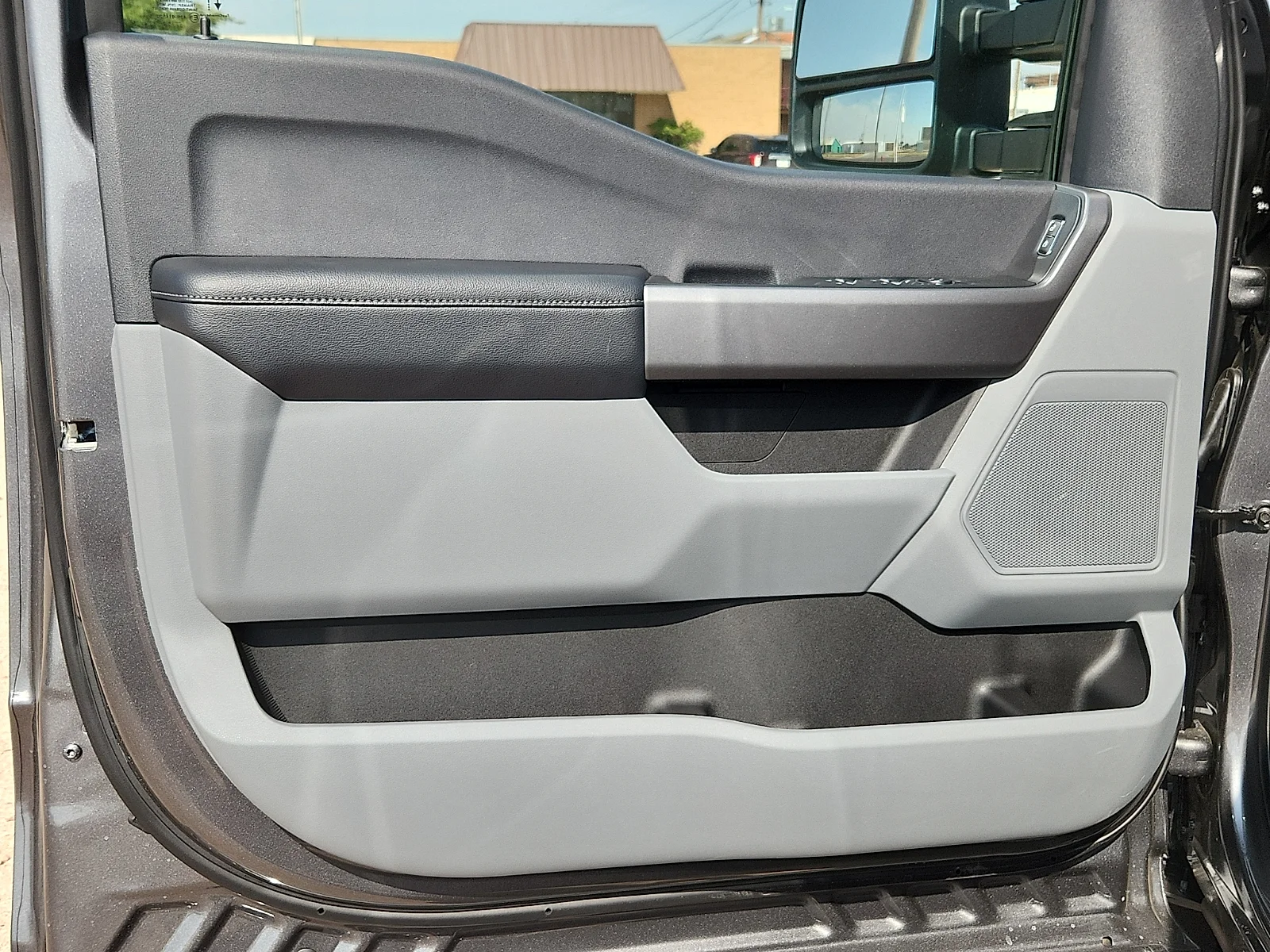 New 2026 Carbonized Gray Metallic Ford XLT image 14