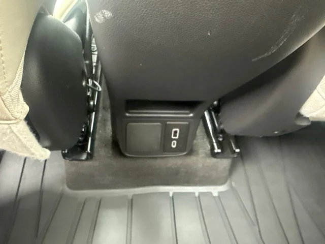 Used 2023 Gray Buick Preferred image 19