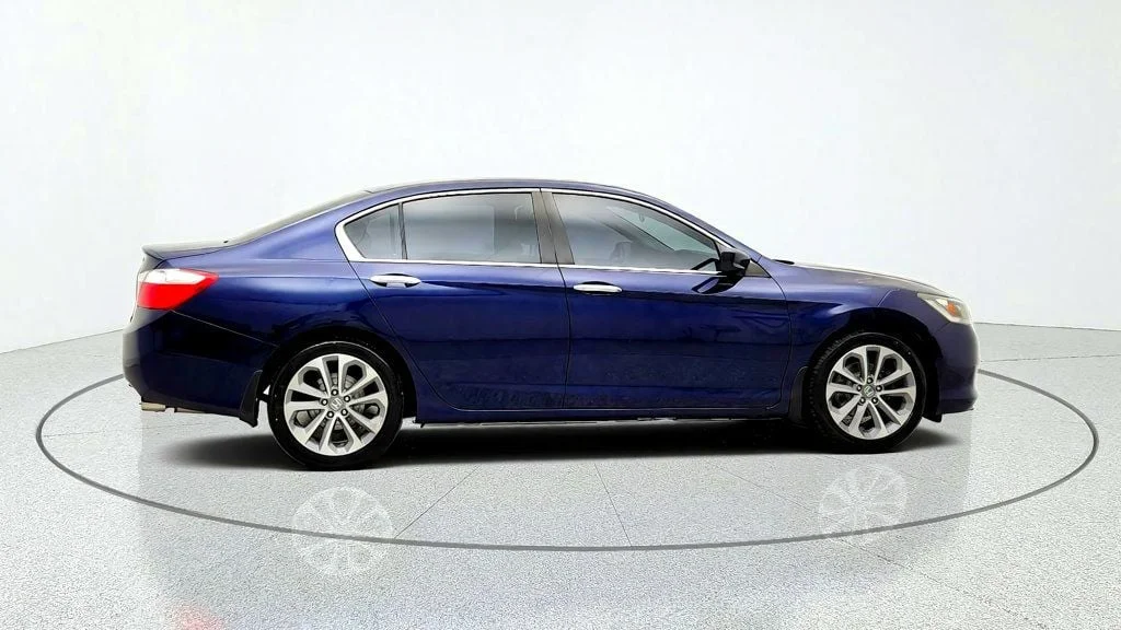 Used 2013 Obsidian Blue Pearl Honda 4dr I4 CVT Sport image 4