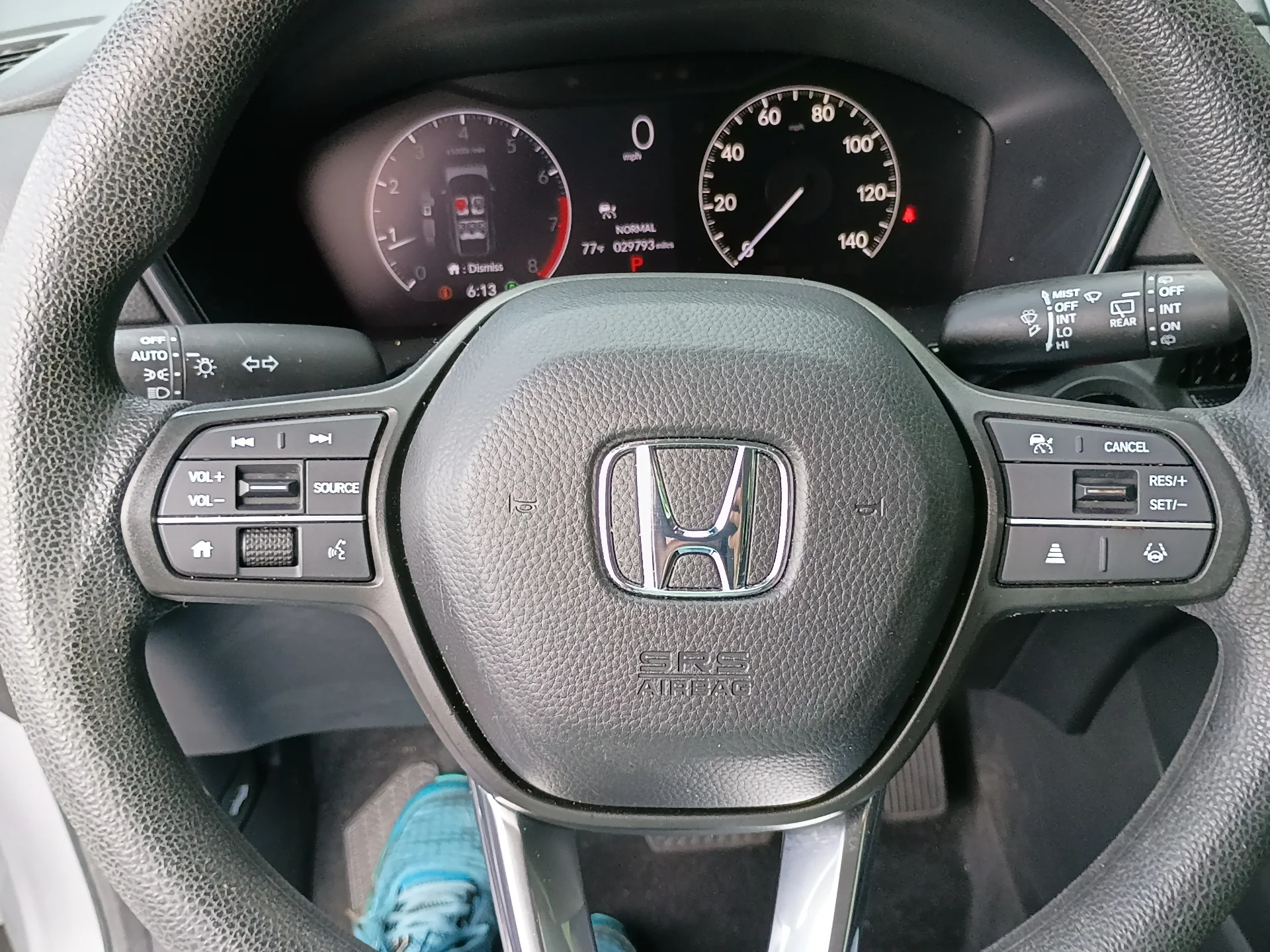 Certified Used 2024 Lunar Silver Metallic Honda LX image 17