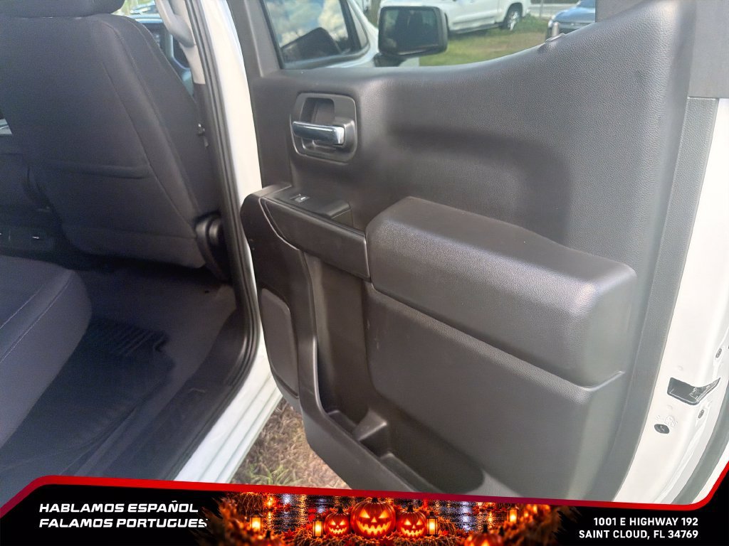 Used 2024 Summit White Chevrolet Custom image 25