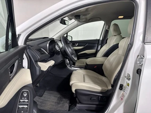 Used 2019 Crystal White Pearl Subaru Limited image 11