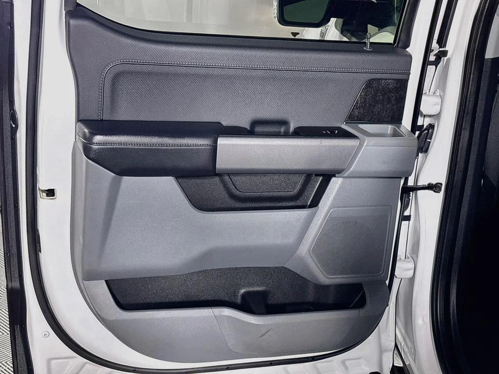 Used 2021 White Ford XLT image 18