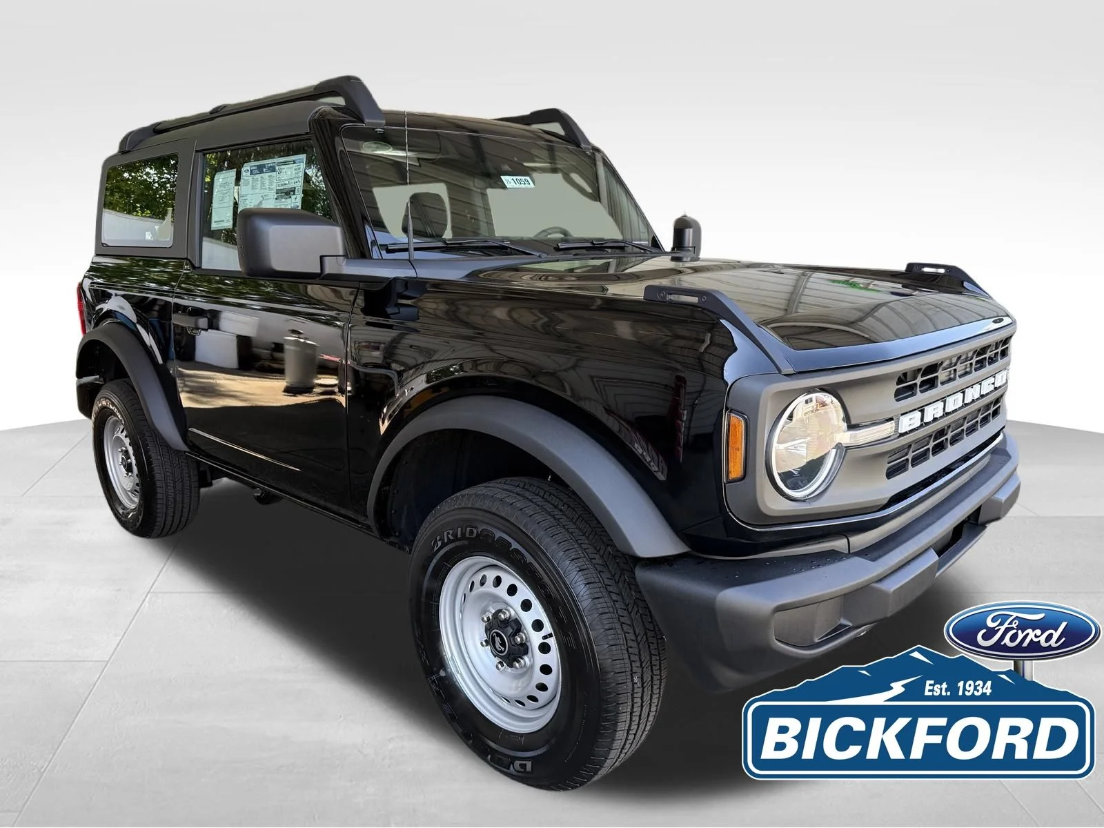 New 2026 Black Ford Base image 3