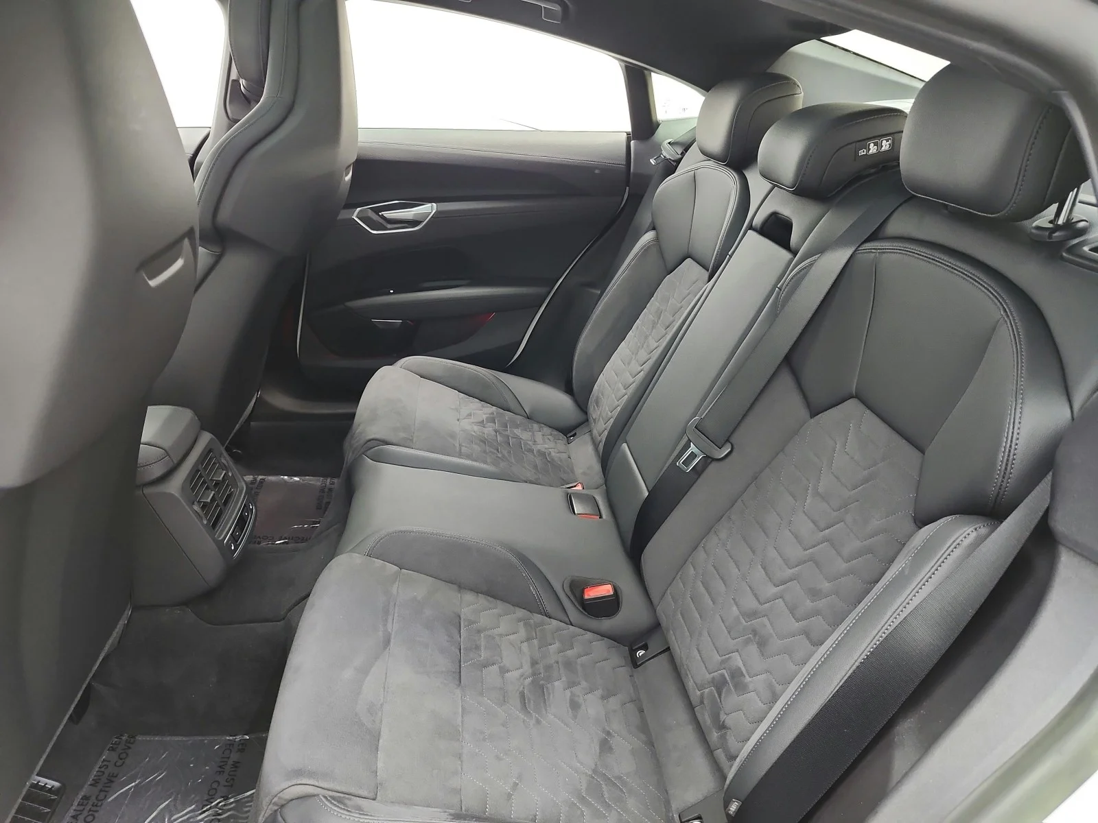 Used 2023 Ibis White Audi Premium Plus quattro image 13