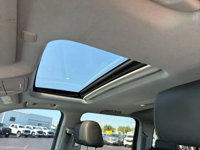 Used 2016 SUMMIT WHITE Chevrolet LTZ image 23