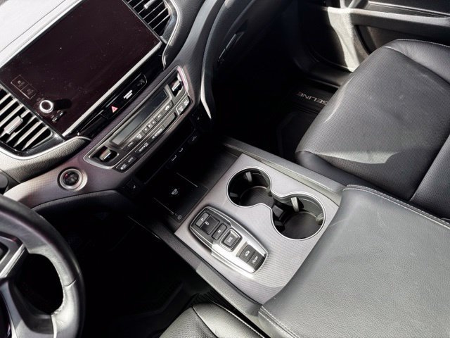 Used 2025  Honda RTL image 15