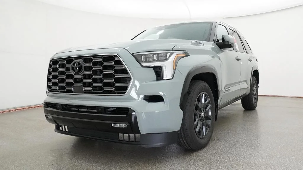 New 2026 Lunar Rock Toyota Platinum image 4