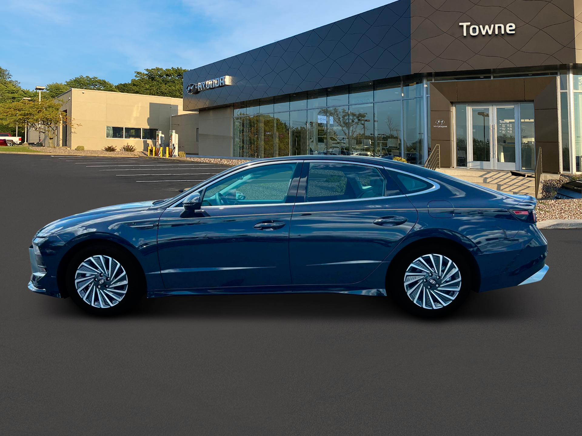 2025 Hyundai Sonata Hybrid SEL - Photo 3