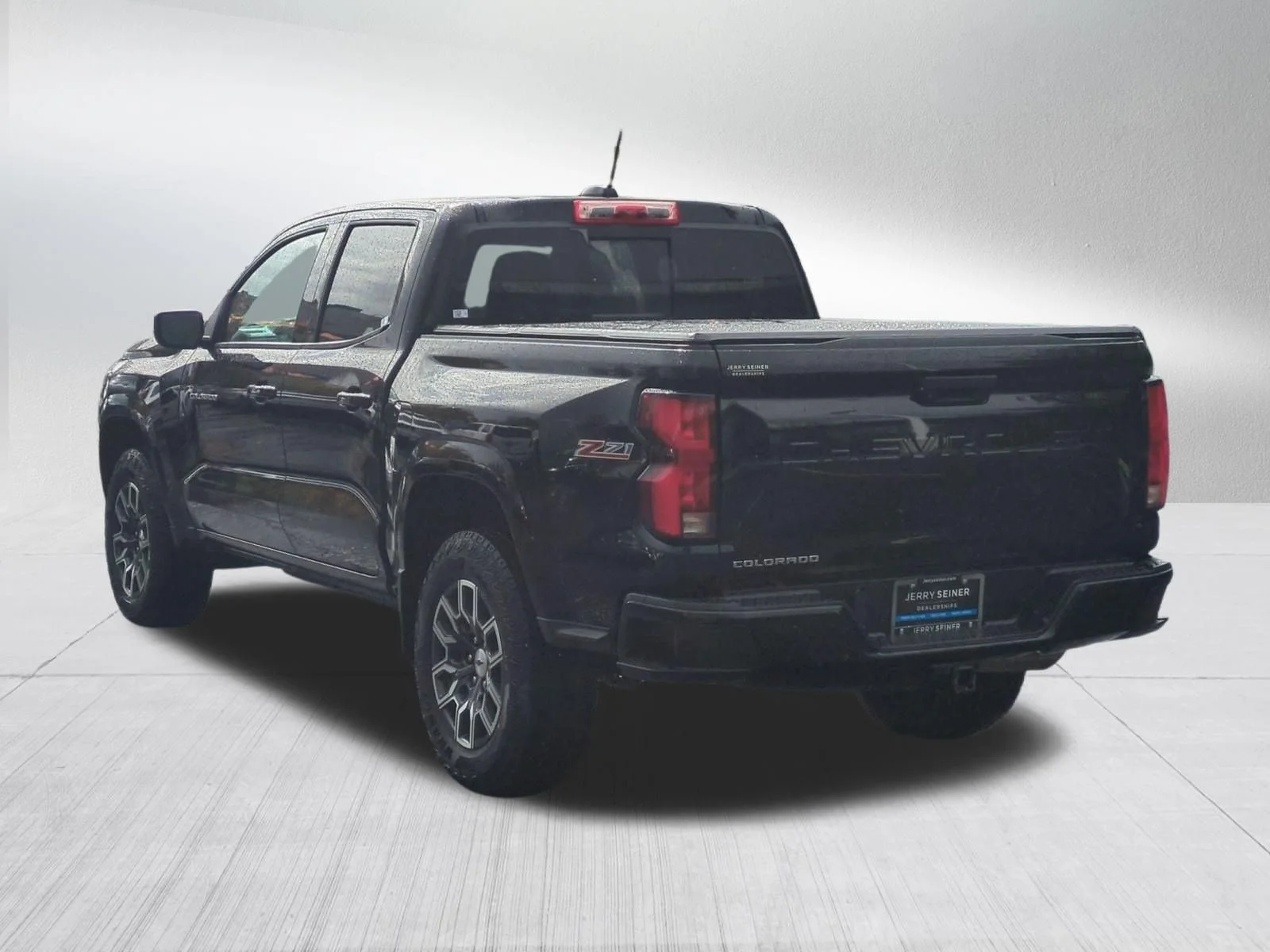 Used 2023 Black Chevrolet 4WD Z71 image 3