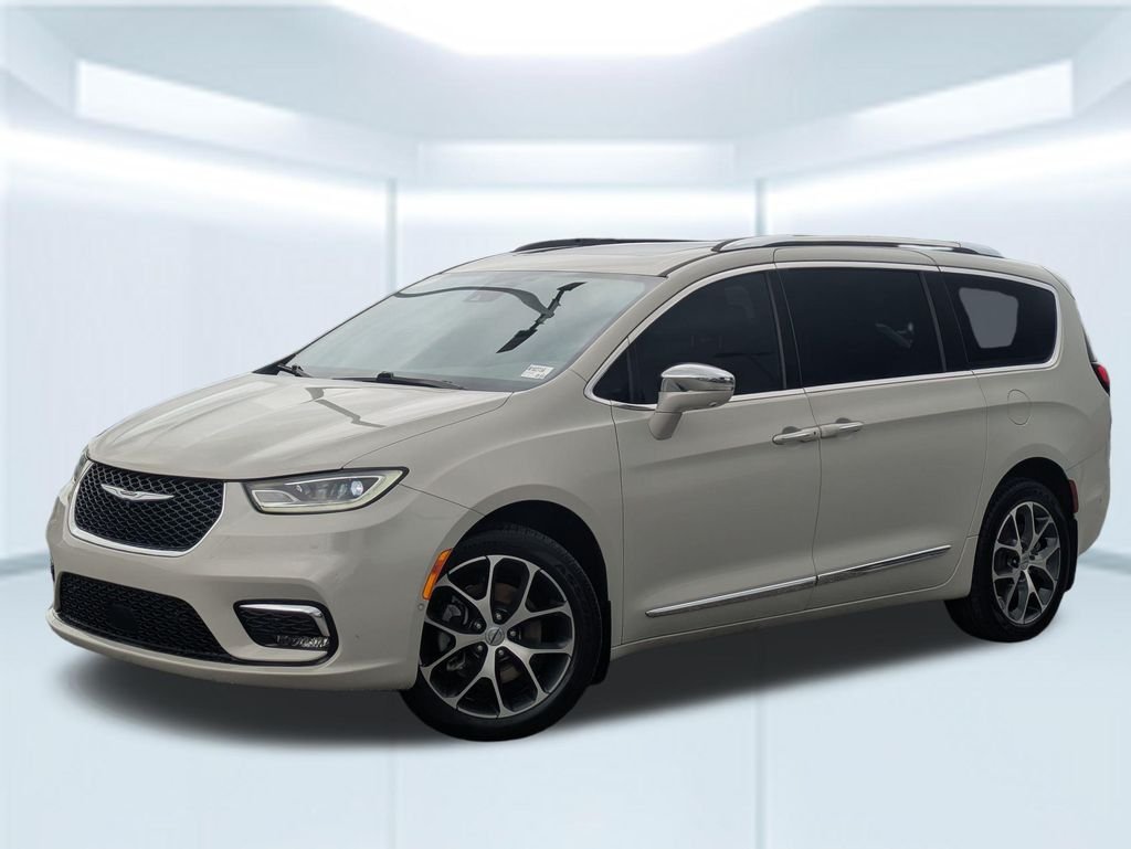 2021 Chrysler Pacifica Limited's photo