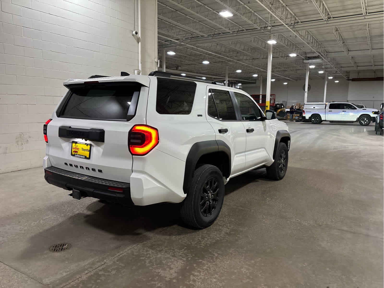 Used 2025 Ice Cap Toyota SR5 image 6