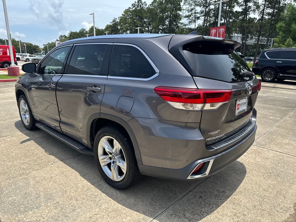 Used 2018 Gray Toyota Limited image 3