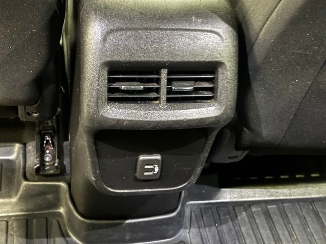 Used 2019 White Chevrolet LT image 10