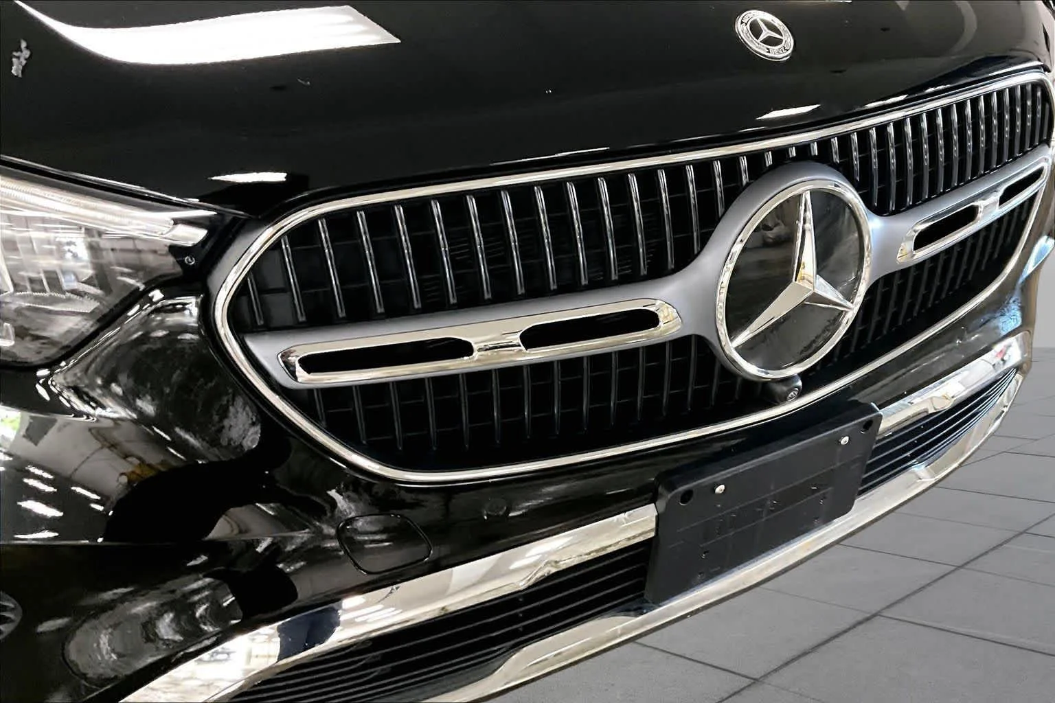 Certified Used 2026 Black Mercedes-Benz GLC 300 image 32