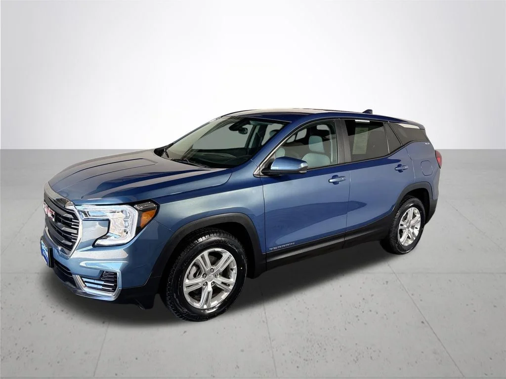 Used 2024 Blue GMC SLE image 2