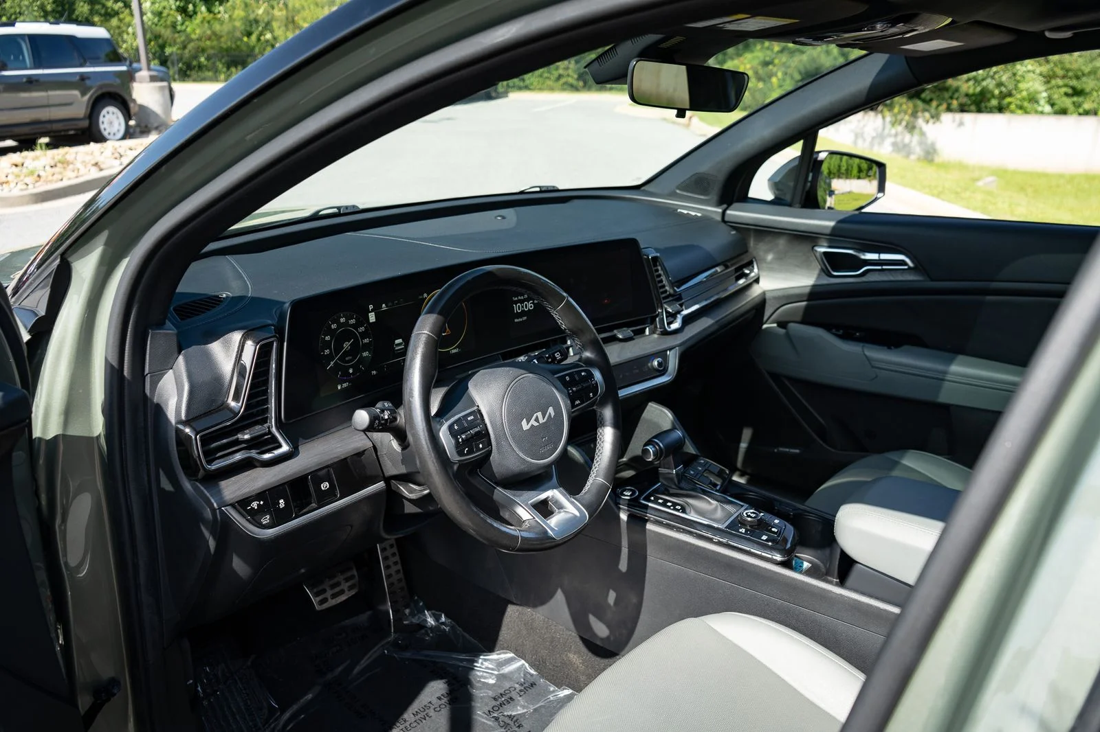 Used 2023 Green Kia X-Pro image 13