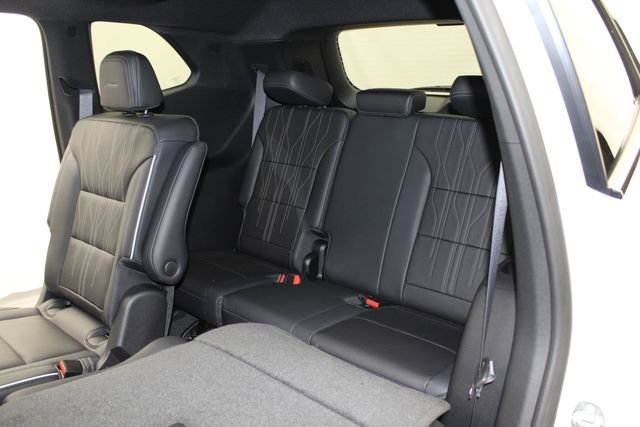 2026 Buick Enclave Avenir - Photo 17
