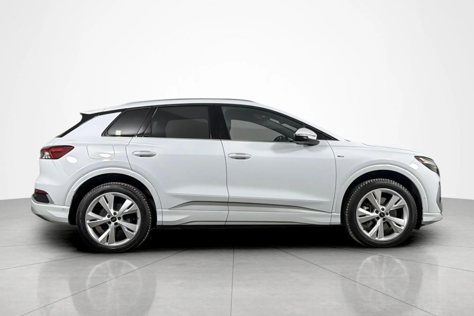 Used 2023 Glacier White Metallic Audi Premium Plus 50 quattro image 6
