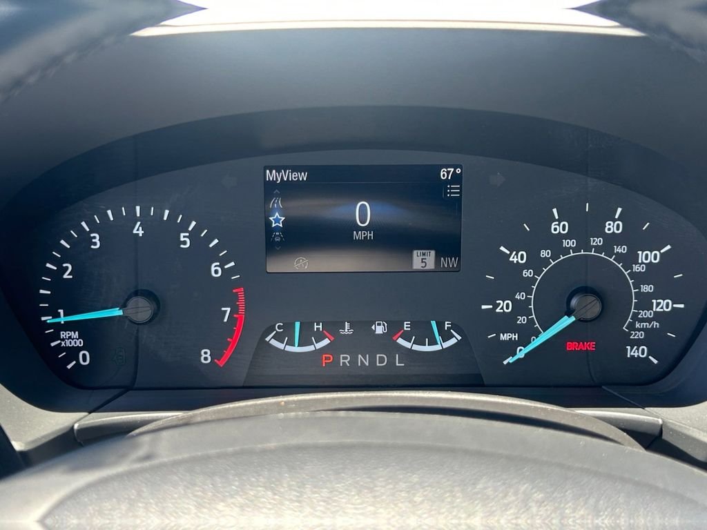 Used 2022 White Ford SE image 18