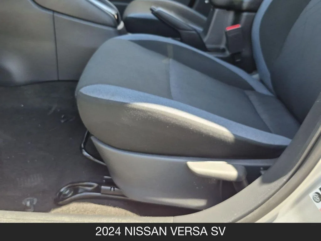 Used 2024 Silver Nissan 1.6 SV image 15