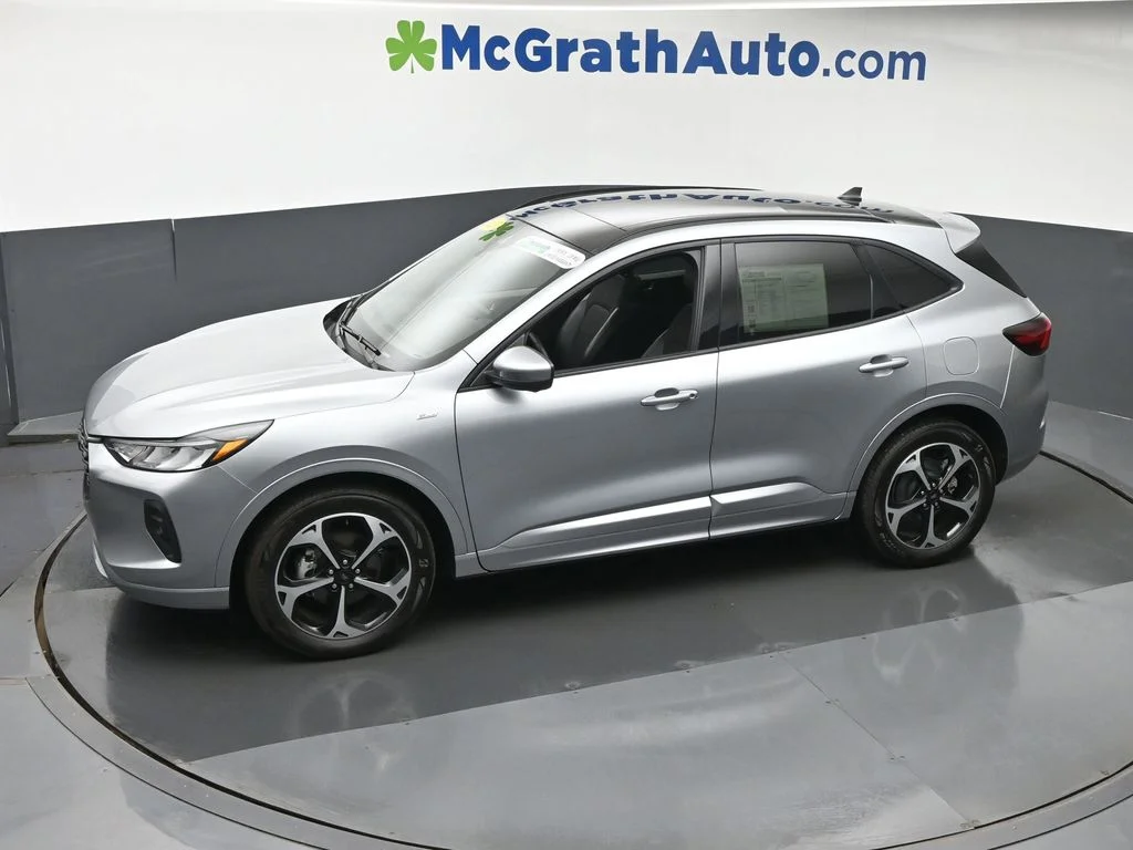 Used 2023 Silver Ford ST-Line Select image 24