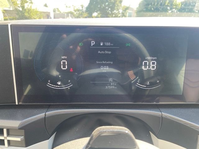 Used 2025 White Hyundai SEL image 5